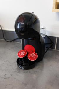 Flatzy - Sleeps 16 Near Football Ground & Ping Pong Table