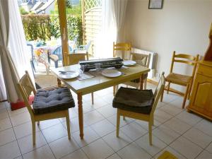 Maisons de vacances Maison Juzet-de-Luchon, 3 pieces, 6 personnes - FR-1-313-157 : photos des chambres
