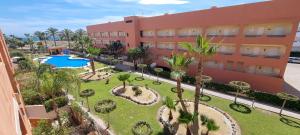 Homes of Spain, Apartamentos Paraíso Vera Playa, Ed Palmerston, Atico A con piscina privada y vistas al mar, 50m de la playa, WIFI