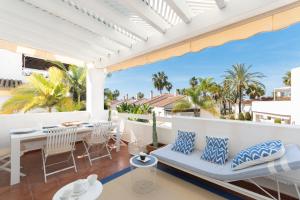 Apartment, front line beach, in Las Arenas, Bahía de Marbella