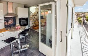 Appartements Nice Apartment In Royan With 2 Bedrooms : photos des chambres