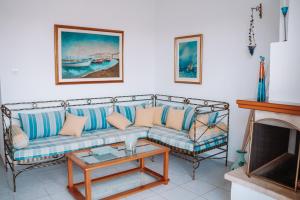 Dimitras Sunset View Apartment