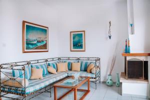 Dimitras Sunset View Apartment