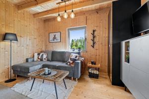 Zajęcza Chatka - Jeziora, Las , Łódka, Rower