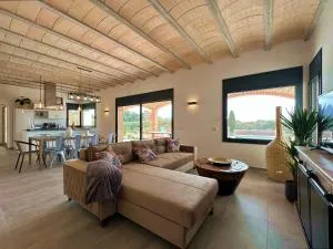 The Private Accommodation Villa - Delfiá