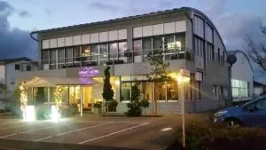 APPART-HOTEL, Einsteinstraße - 艾施河畔赫希施塔特