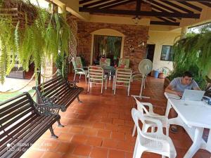 ANAPOIMA Villa Capri