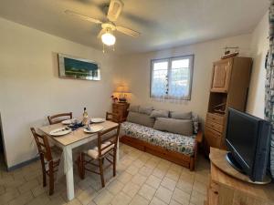 Appartements Pavillon 3 Pieces avec Jardinet, Terrasse, et Piscine - 4 Personnes, Vendres - FR-1-701-26 : photos des chambres