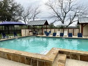 Gruene Cottages - Thorn Hill