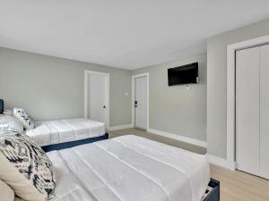 The Shell on Walnut Studio Hollywood Beach Free Parking