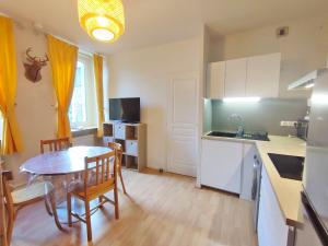 Appartements T2 les Jonquilles, proche thermes, vue degagee : photos des chambres