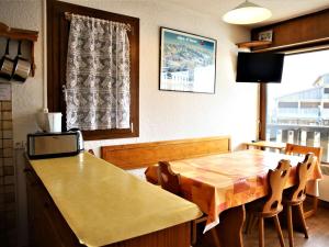 Appartement confortable ski au pied avec balcon - 6 pers, 2 pièces - FR-1-297-26