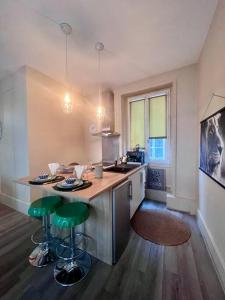 Appartements Casa Gambetta #4 - Cosy T2 avec Clim & Balcon - Hyper Centre Brive : photos des chambres