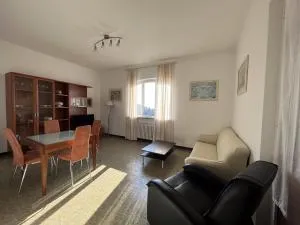 Appartamento vista mare in villa - Segno