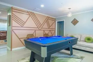 Creme de la Creme @ Graceland - هورن ليك