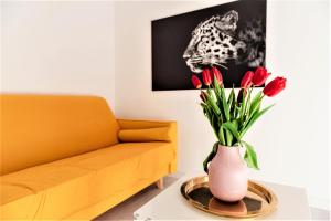 Parliament Unirii Square 5 Bedrooms Luxury Apartment Old Town