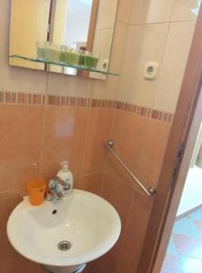 Apartments and rooms with parking space Baska Voda, Makarska - 20005