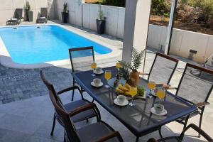 Family friendly apartments with a swimming pool Sveti Filip i Jakov, Biograd - 20967