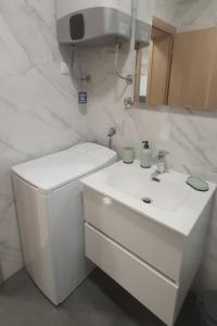 Family-friendly apartments with swimming pool Sveti Filip i Jakov, Biograd - 20967