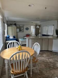 Montego Bay - Peachtree Road 122