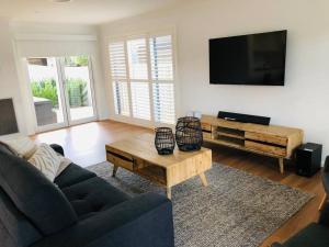 Riverside Urban Apartment