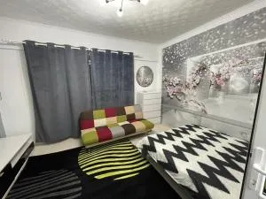 CENTRAL Colors Studio Petrosani - Peştera-Bolii