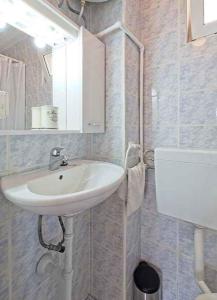 Apartment in Mlini 44020