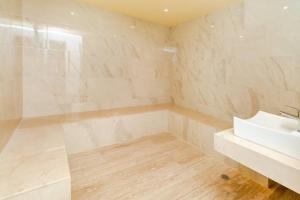 Luxury Condo, 2BR, Fast Internet, Condo Akul