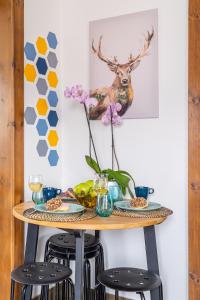 Family Garden Apartments with Free Private Parking & Playground