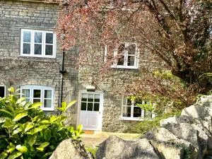 The Garden Cottage - Brimscombe