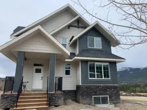 Brand New Collieries Guest House with Fireplace - Ferrier