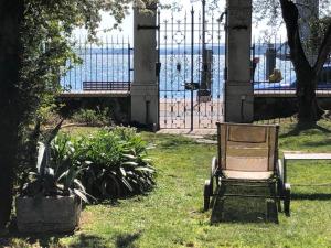 Casa vacanze Gabbianella villa con giardino lungolago Maderno