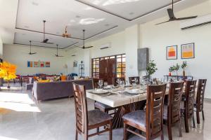 Natures Odyssey by StayVista - Amidst lush greenery with Outdoor pool and Indoor activities