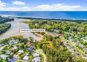 Frangipani Riverfront - Valla