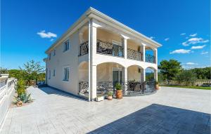 Amazing Apartment In Buje With Wifi