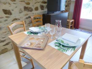 Maisons de vacances Gite Cressanges, 5 pieces, 8 personnes - FR-1-489-442 : photos des chambres