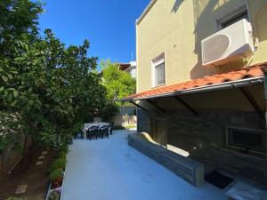 Stratis place
