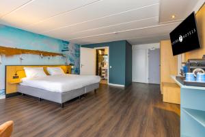 Comfort Room with French Balcony and View room in Fletcher Hotel Restaurant Loosdrecht-Amsterdam