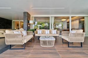 Stars By The Bay & BBQ Grill by StayVista