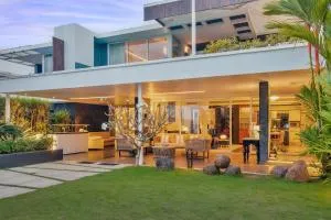 Stars By The Bay & BBQ Grill by StayVista - Chicalim