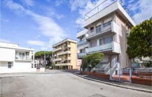 Gorgeous Apartment In Follonica