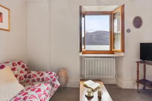 Le Finestre sul Lago - Maggiore Estate by Ginin