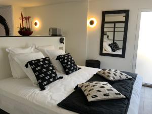 Maisons d'hotes 2 A 2 : Chambre Lit King-Size avec Baignoire Spa