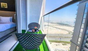 STAY BY LATINEM Luxury 1BR Holiday Home CVR A3001 near Burj Khalifa