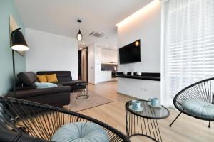 CROWONDER Apartments & Rooms OAZA with heated Swimming Pool and Sauna