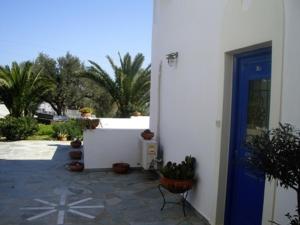 Studios Villa Lontorfou Andros Greece