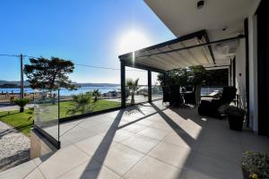 CROWONDER Apartments & Rooms OAZA with heated Swimming Pool and Sauna