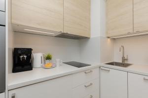 Metro Bemowo Apartment by Renters