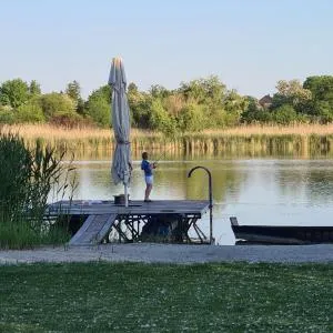 Vila Barcelona Curug - Ada