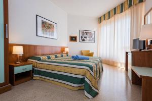 Double Room with Balcony room in Hotel Luna